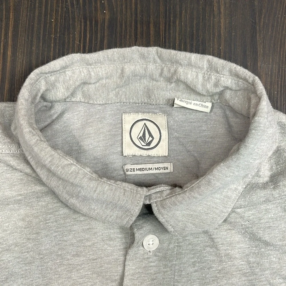 Volcom 3 button Polo men’s medium Heather gray - Picture 7 of 7